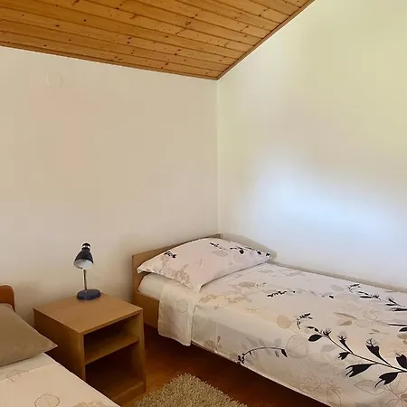 Green Promenade 3* 두브로브니크